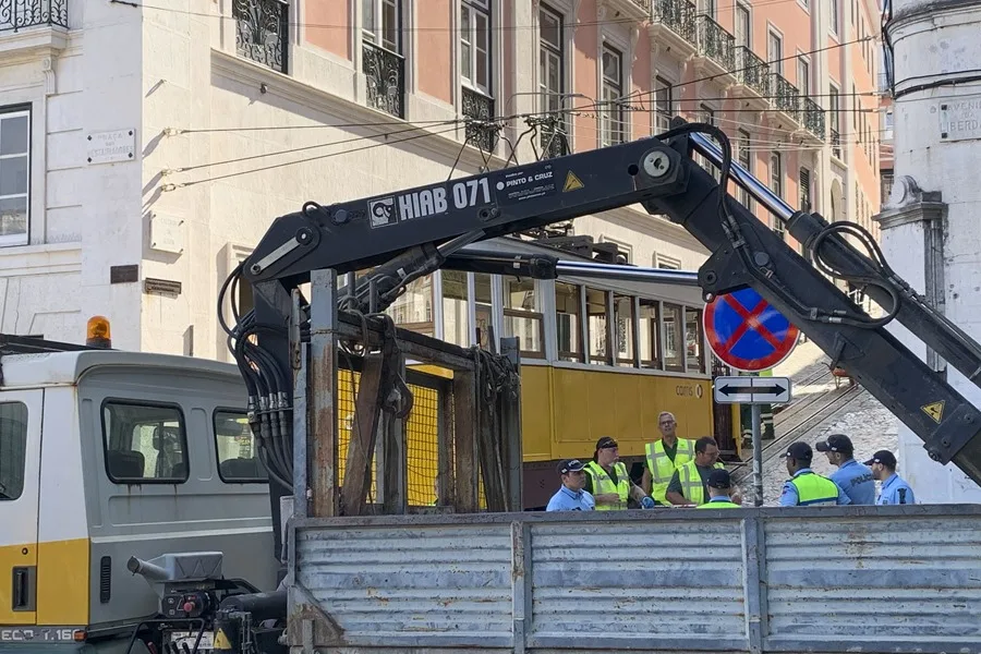 IDENTIFICADOS FALLECIOS ACCIDENTE LISBOA