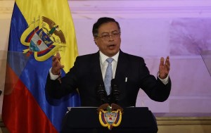 Fotografía de archivo del presidente de Colombia, Gustavo Petro, pronunciando un discurso en Bogotá (Colombia). EFE/ Mauricio Dueñas Castañeda