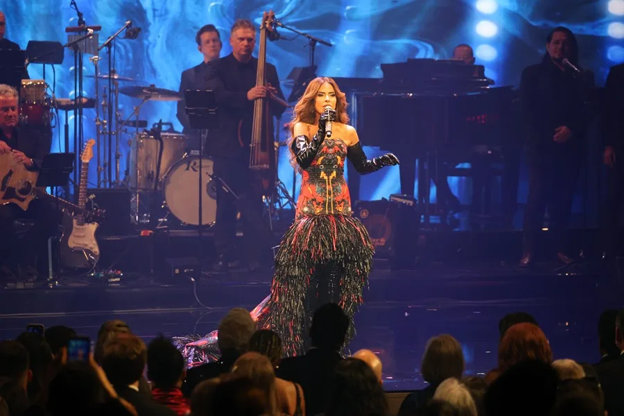 La cantante mexicana Gloria Trevi se presenta durante los Premios de la Herencia Hispana 2025 este jueves, en Washington DC. (Estados Unidos). EFE/ Octavio Guzmán