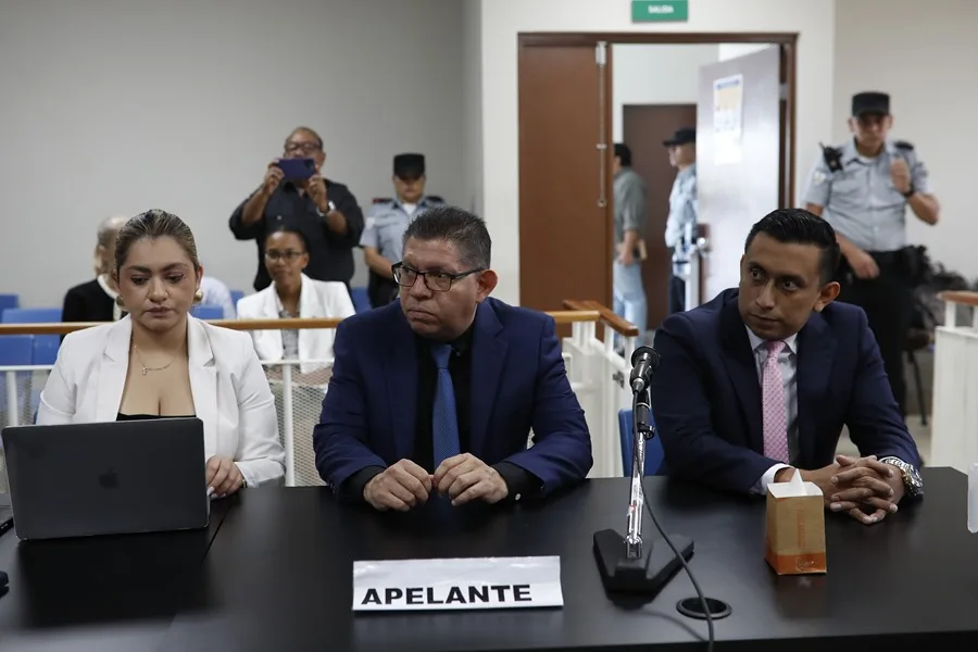 Una corte de El Salvador absuelve a varios líderes comunitarios acusados de un asesinato de 1989