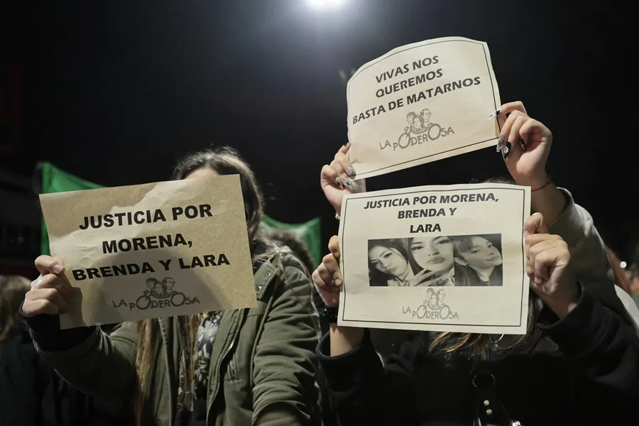 Bolivia entrega a Argentina a un peruano investigado por el triple feminicidio que conmociona al país