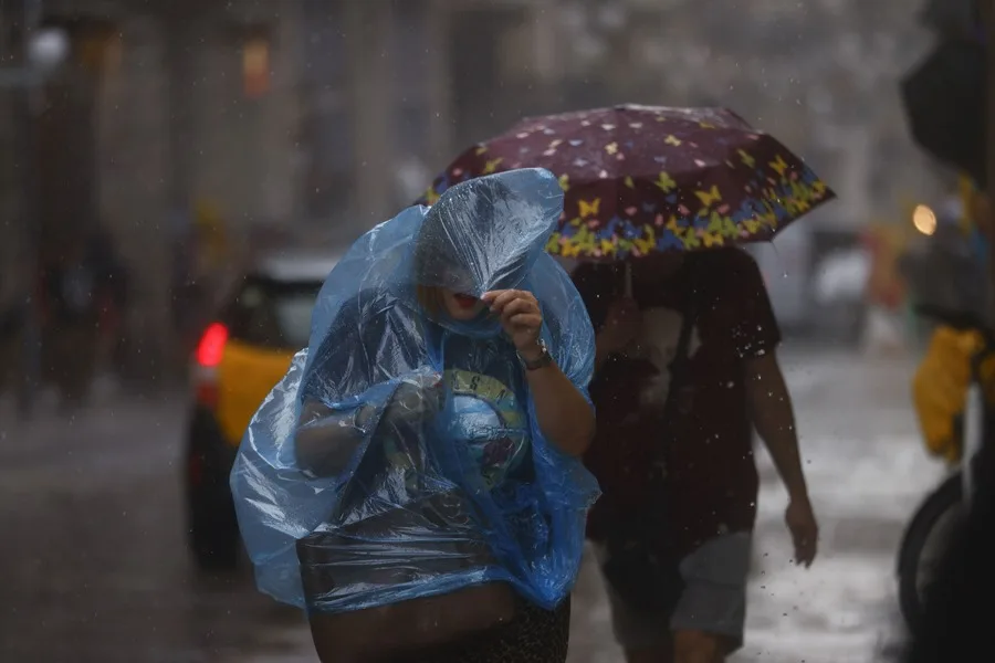 Alertas por calor y lluvias tormentosas