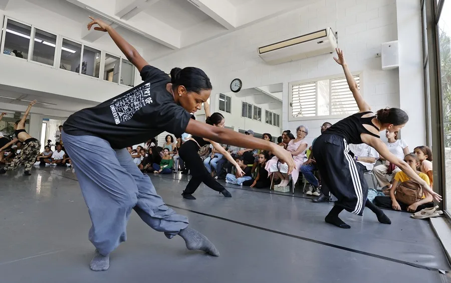 Acosta Danza, del cubano Carlos Acosta, celebra diez años de "entrega" en los escenarios