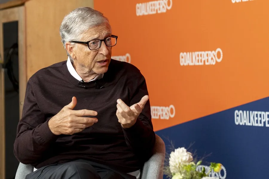 Bill Gates defiende "la verdad sobre las vacunas": Gracias a ellas mueren menos niños