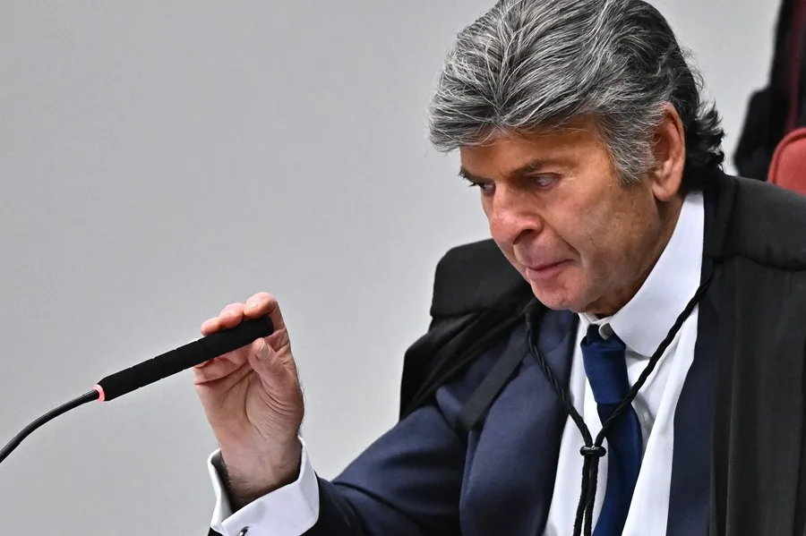 El tercer juez del caso Bolsonaro pide anular el proceso por "incompetencia" de la Corte Suprema
