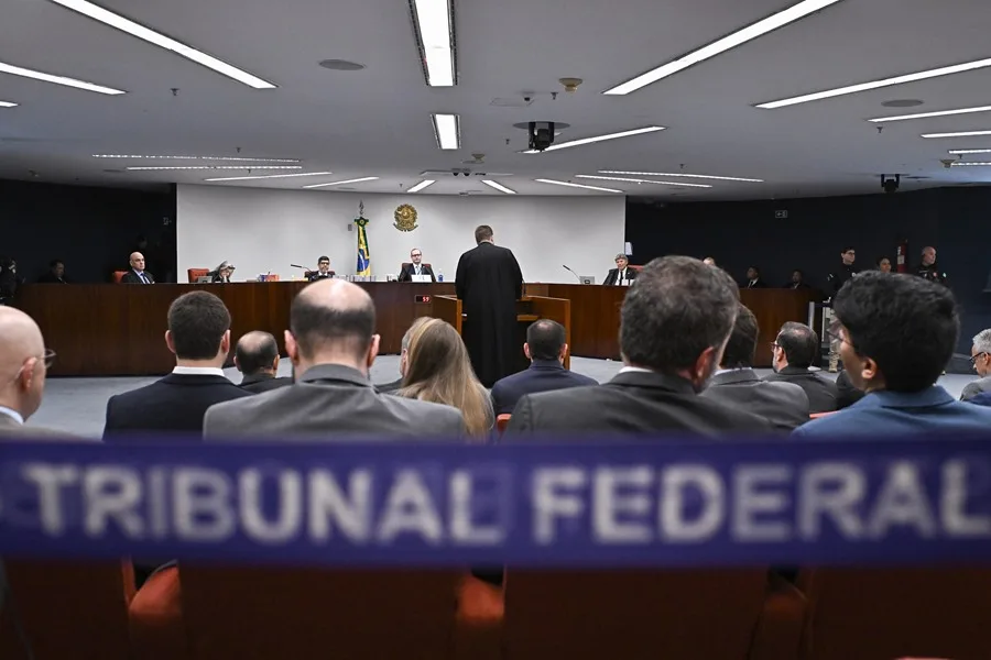 La defensa de un exministro admite planes golpistas en el Gobierno de Bolsonaro, quien pide su absolución