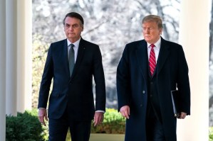 Trump se declara "sorprendido" por la condena del expresidente Bolsonaro en Brasil