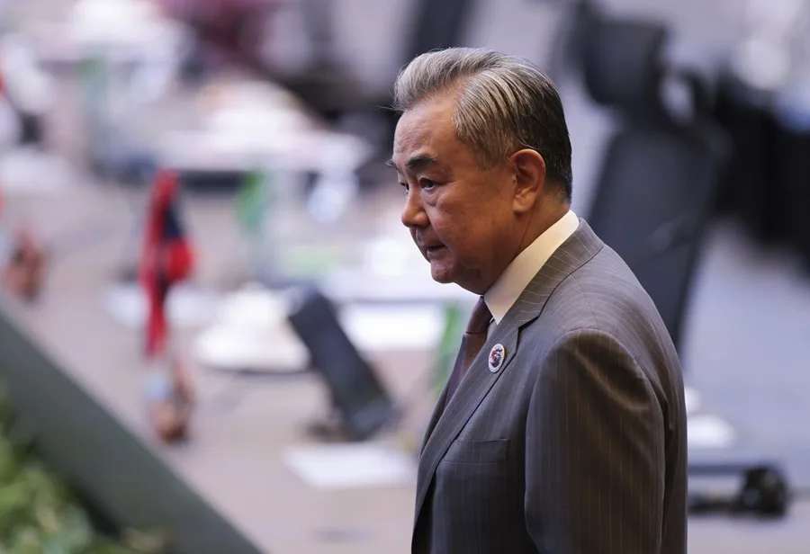 El canciller de China afirma que lazos con Corea del Norte son una “directriz inquebrantable”