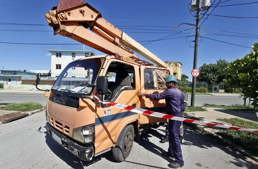 ¿Qué se sabe tras el quinto apagón nacional que golpea a Cuba por la crisis energética en menos de un año?
