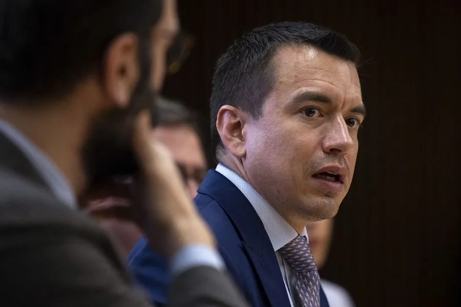 El Gobierno de Ecuador prevé que los ecuatorianos vayan tres veces a las urnas si se aprueba la Constituyente