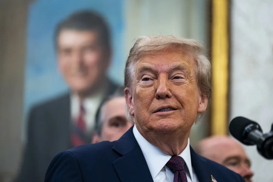 El presidente Gustavo Petro critica a Trump por criminalizar a los migrantes y le exige "separarse de Hitler"