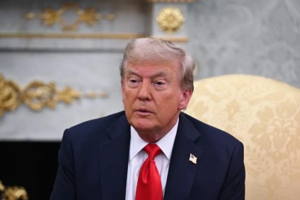 El presidente estadounidense Donald J. Trump en la Casa Blanca en Washington, DC, EE. UU. EFE/EPA/RADEK PIETRUSZKA