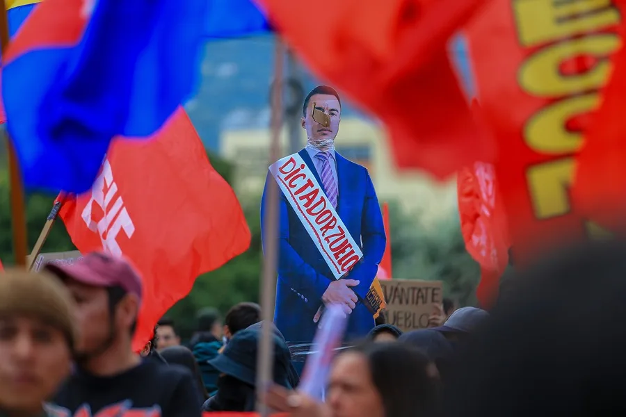 "Que se pongan a trabajar y dejen de molestar", dice el presidente de Ecuador ante las protestas indígenas