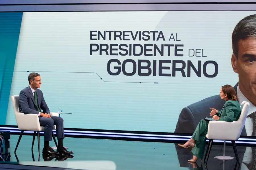 Pedro Sánchez denuncia que en los casos que afectan a su familia hay "jueces haciendo política"