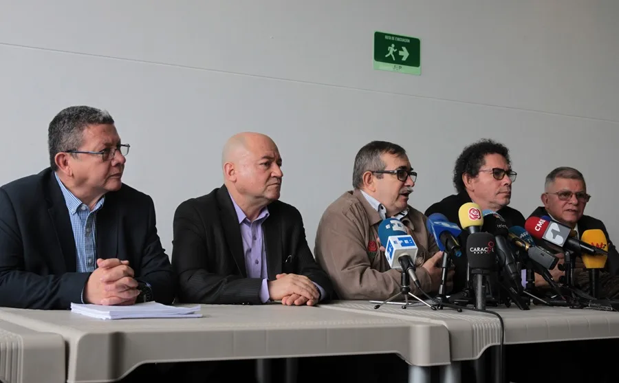 Quiénes son los siete exjefes de las FARC condenados por secuestros en Colombia