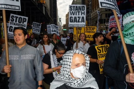 Unas 2.000 personas marchan en Nueva York contra Benjamín Netanyahu y la guerra de Gaza