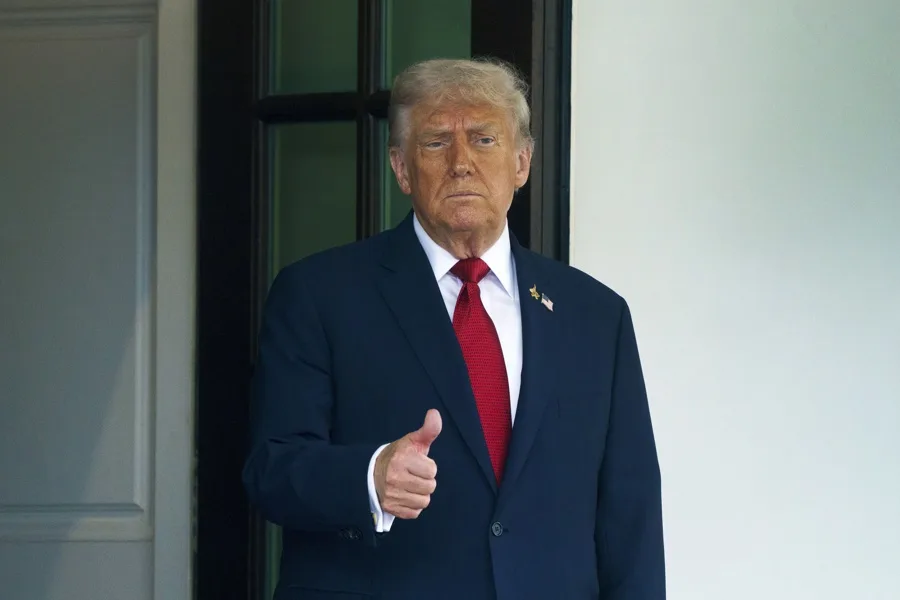 Gobierno de Trump notifica la implementación oficial del acuerdo comercial con la UE