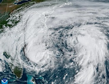 Imelda se convierte en huracán y amenaza con lluvias en Carolina del Norte