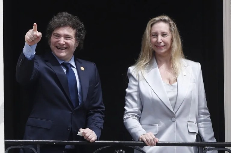 El Gobierno de Argentina pide allanar a un medio y dos periodistas por la filtración de unos audios de Karina Milei