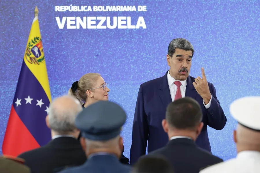 Maduro llama "loca" a la primera ministra de Trinidad y Tobago y lanza una alerta a los países de la OPEP+