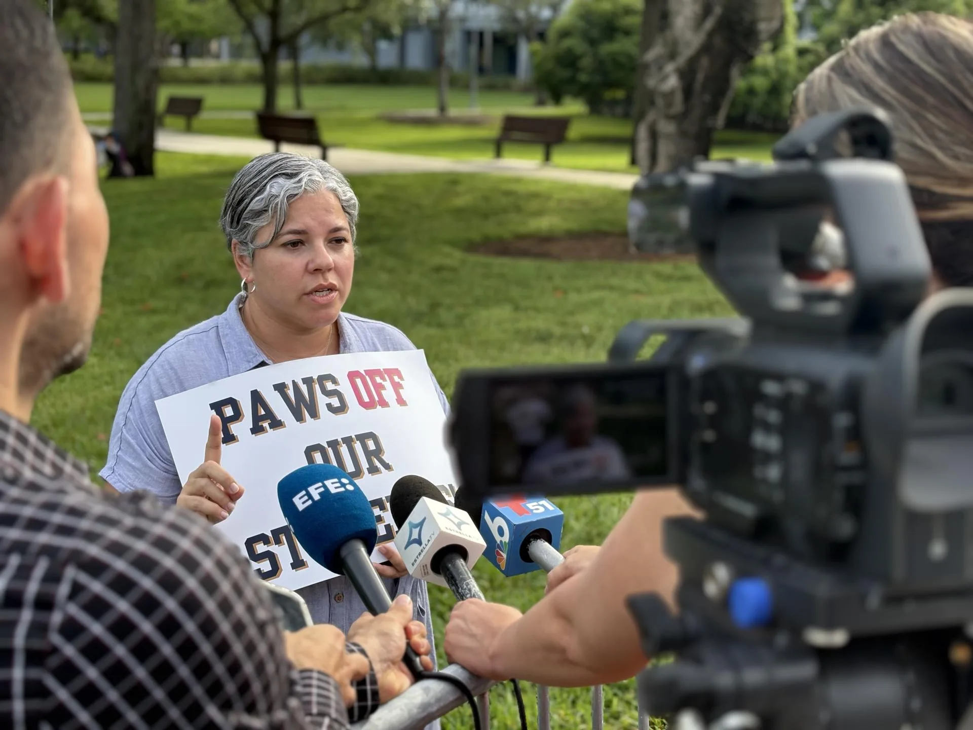 Más de 100 medios, incluido EFE, piden a EEUU que anule el plan de recorte de visados para la prensa foránea