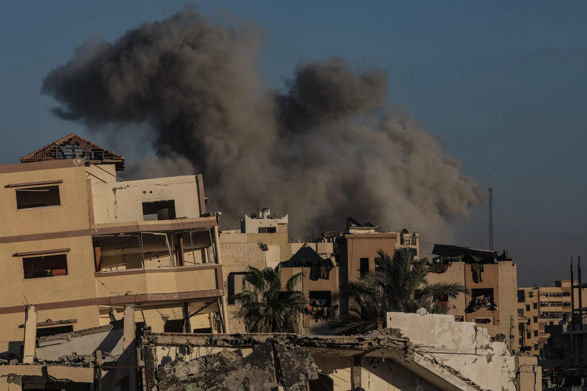 Medio centenar de muertos este sábado en la ciudad de Gaza, que registra continuos ataques