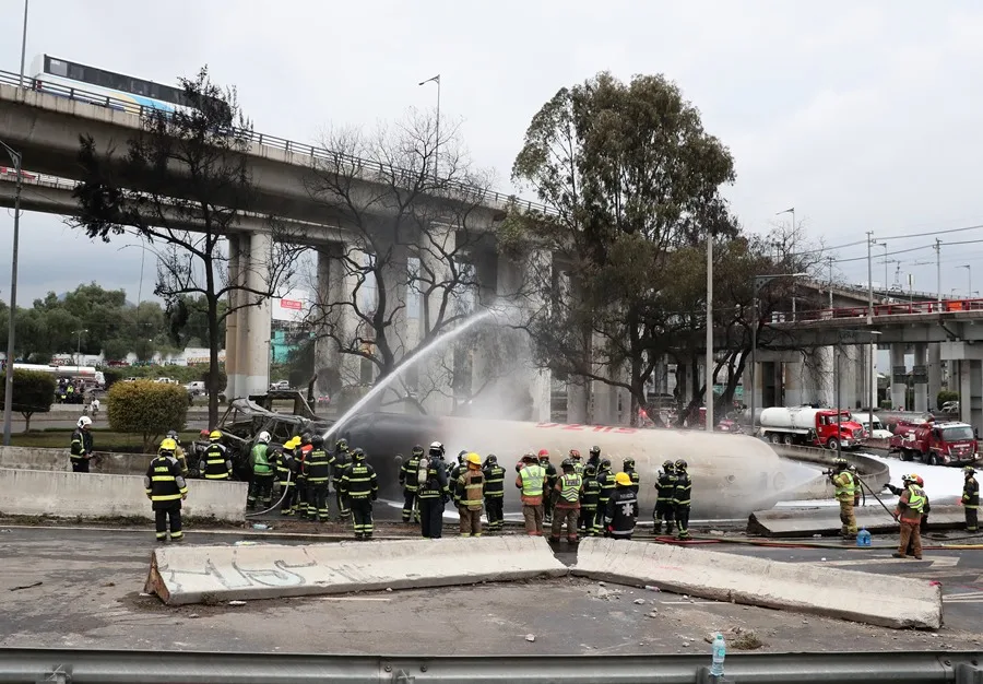 La explosión de un camión de gas en Ciudad de México ya deja seis muertos