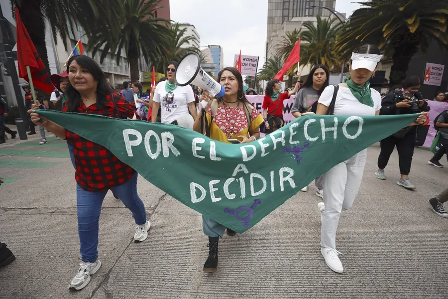 La despenalización total y accesibilidad: la lucha feminista por el aborto persiste en México