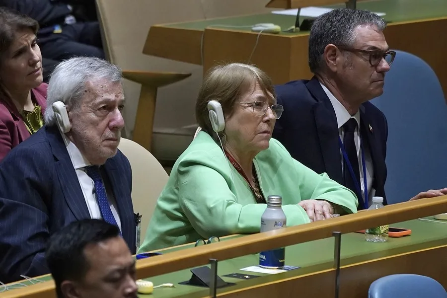 La expresidenta de Chile Michelle Bachelet dice que la candidatura a secretaria general de la ONU es un honor