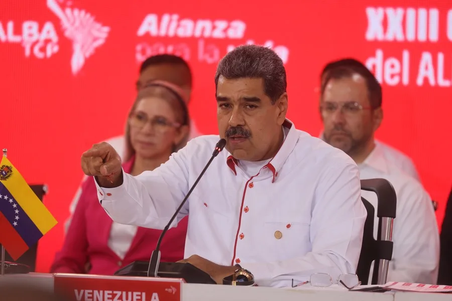 Maduro cree que EE.UU. tiene "un plan de guerra" para "forzar su hegemonía" en el mundo