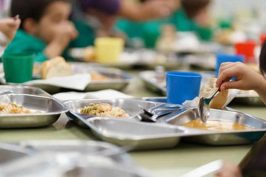 La tasa mundial de obesidad en niños y adolescentes supera por primera vez al bajo peso