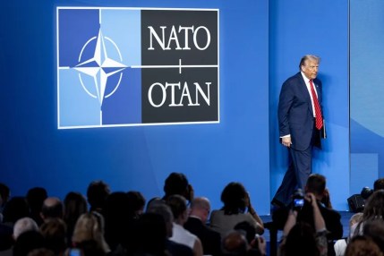Trump exige a los países de la OTAN que dejen de comprar petróleo a Rusia