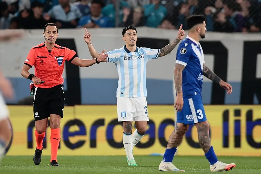 Racing eliminó a Vélez en duelo argentino y clasificó a semifinales de la Copa Libertadores