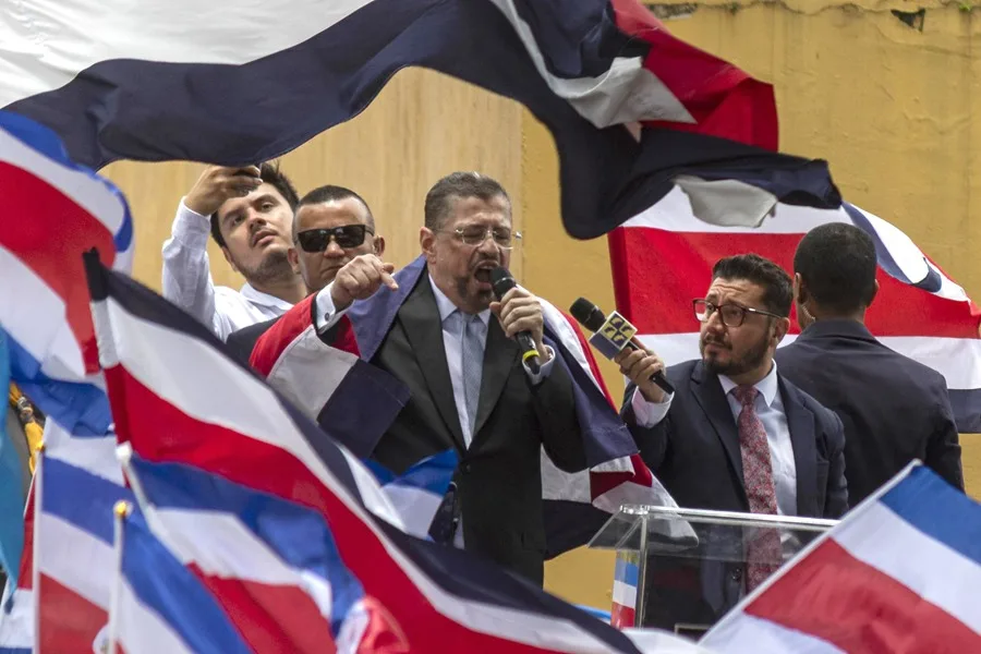 La comisión de la Asamblea Legislativa de Costa Rica recomienda levantar el fuero del presidente Rodrigo Chaves