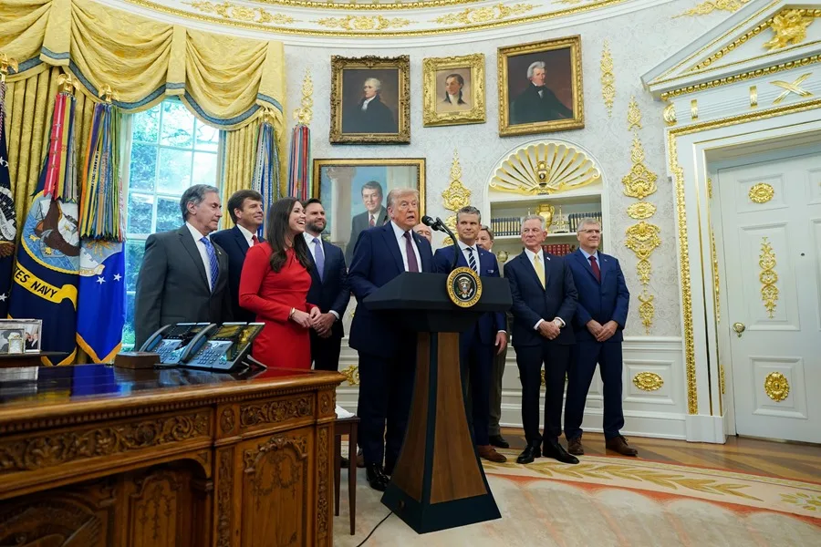 Donald Trump ordena trasladar la sede del Comando Espacial de EE.UU. de Colorado a Alabama