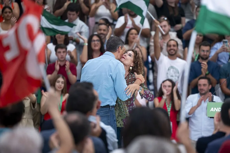 Pedro Sánchez participa en un acto con militantes del PSOE en Málaga