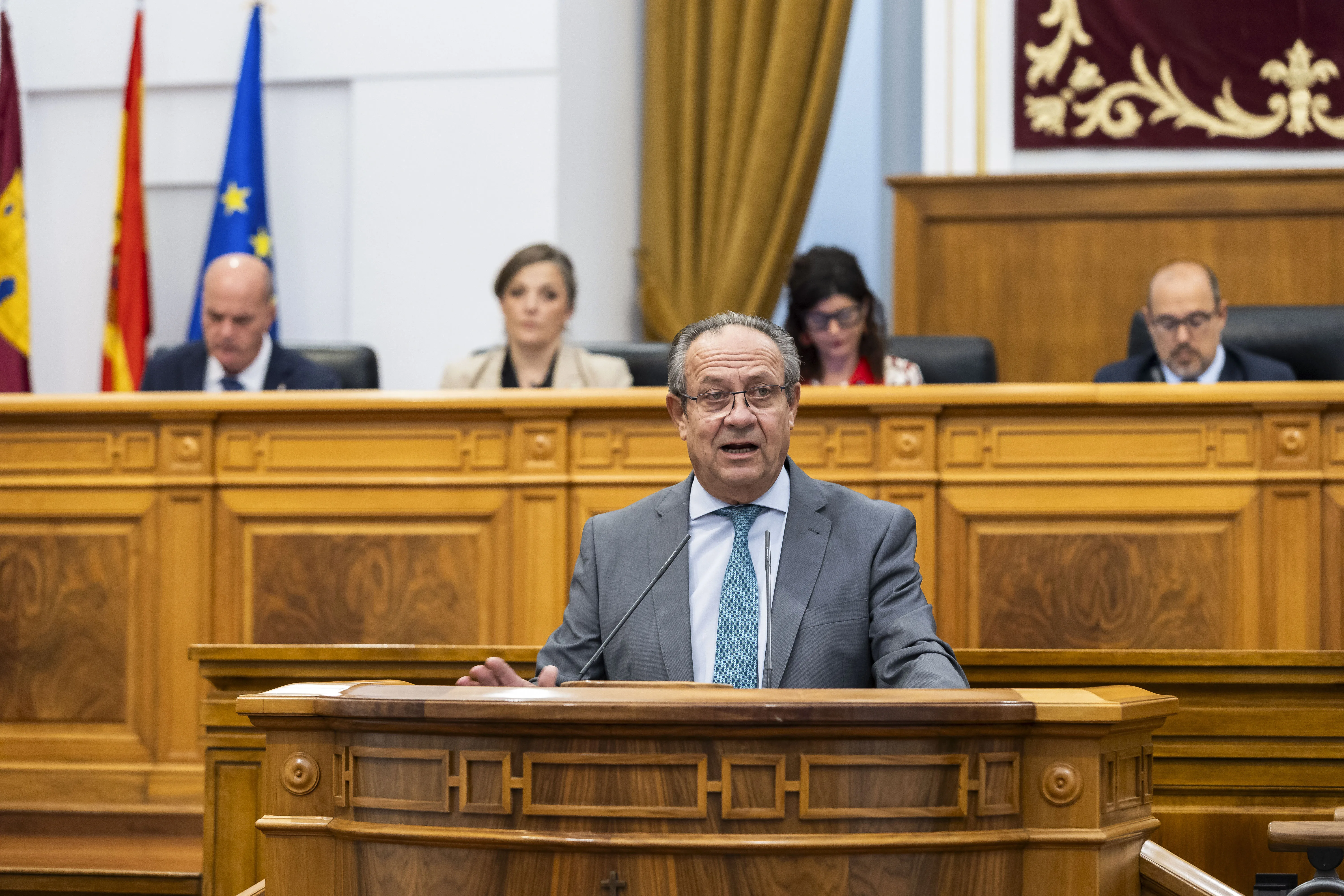 Las Cortes de Castilla-La Mancha han aprobado este jueves el límite de gasto no financiero para 2026, con el voto a favor del PSOE y en contra del PP y Vox, lo que supone el primer paso para la tramitación del proyecto de Ley de Presupuestos.