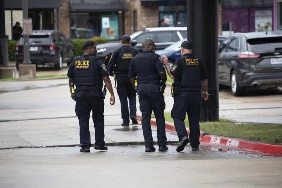 Un tiroteo en una oficina de inmigración en Dallas deja deja dos muertos, incluido el atacante