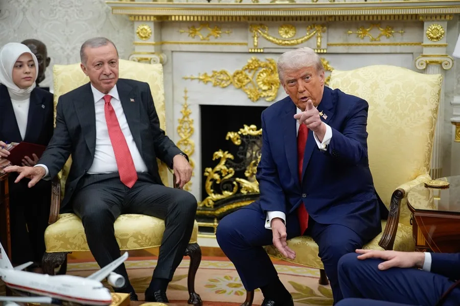 "Me gustaría que dejara de comprar petróleo a Rusia", le dice Trump al presidente de Turquía