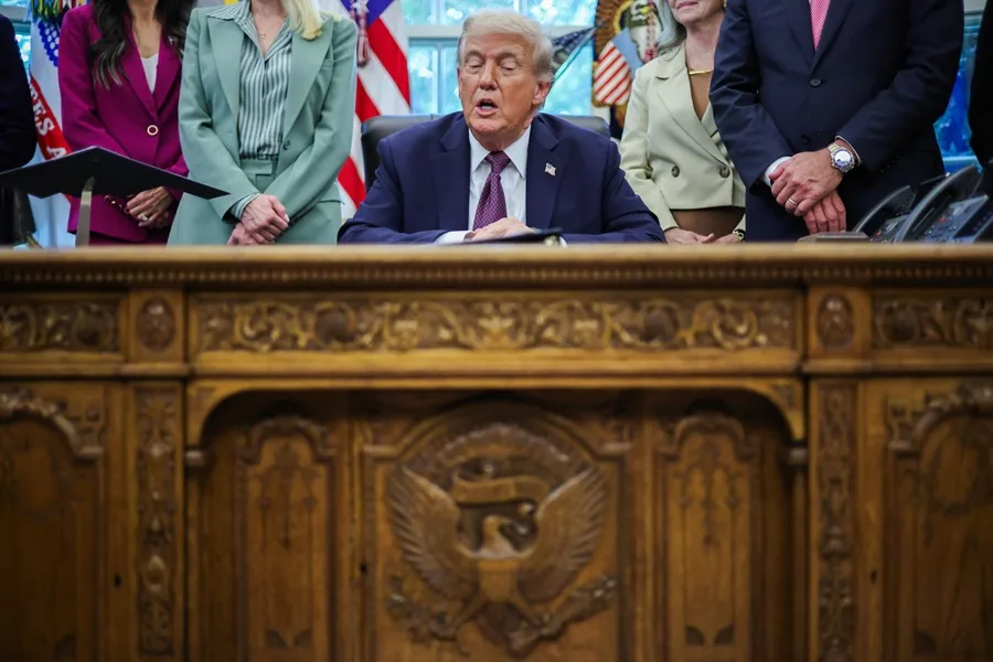 Estados Unidos atacó una segunda embarcación con tres presuntos narcotraficantes venezolanos, según Trump