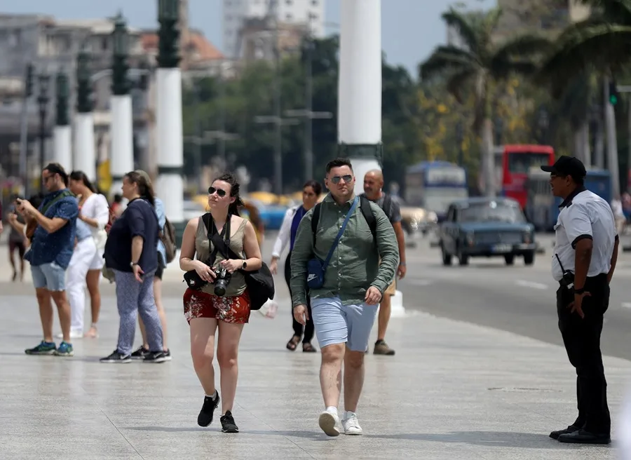 Cuba recibe hasta agosto el 21,64 % menos de turistas que en el mismo periodo de 2024
