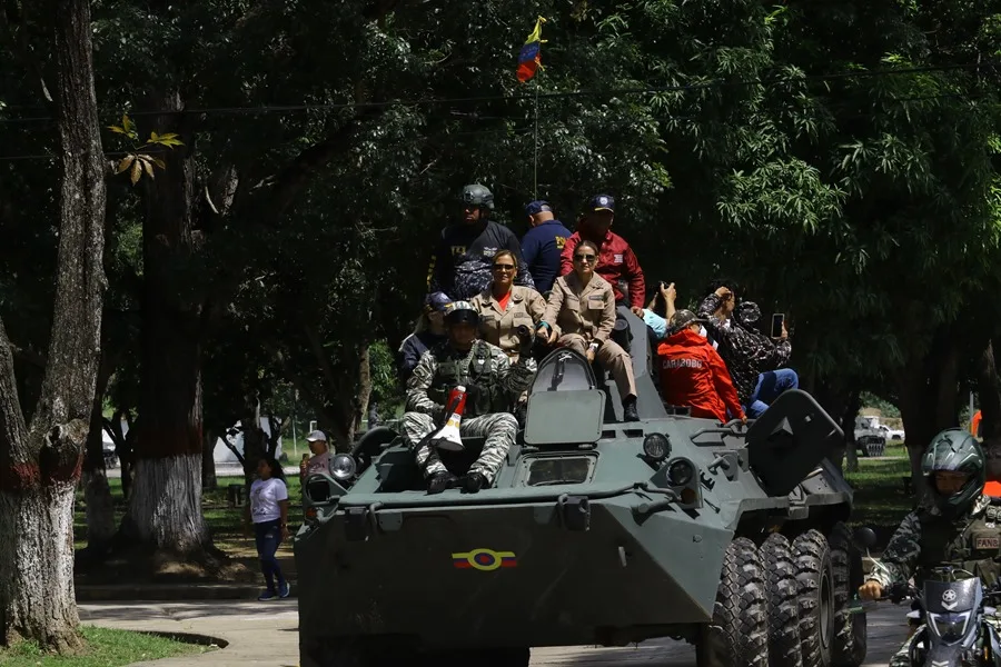 Venezuela avanza con el adiestramiento militar tras denunciar el "asalto" de EE.UU. a una embarcación