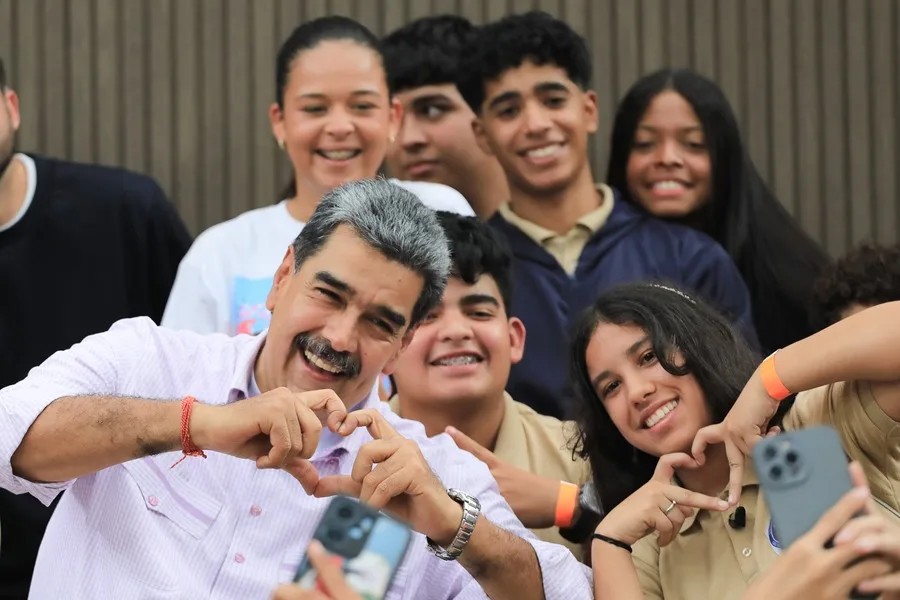 Maduro dice que Venezuela tendrá su propia inteligencia artificial y se darán clases sobre el tema en escuelas