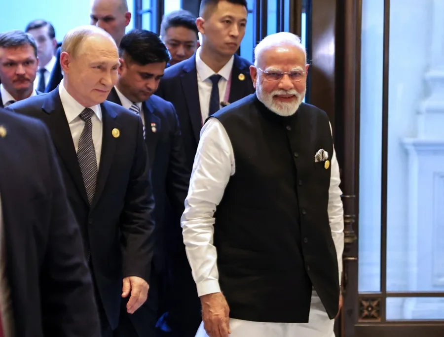 Von der Leyen y Costa piden a Modi que intervenga para que Rusia pare la guerra en Ucrania. En la imagen, El presidente ruso, Vladímir Putin (i), y el primer ministro indio, Narendra Modi (d), el pasado 1 de septiembre en Tianjin, China. EFE/EPA/ROMAN NAUMOV/SPUTNIK/KREMLIN / POOL