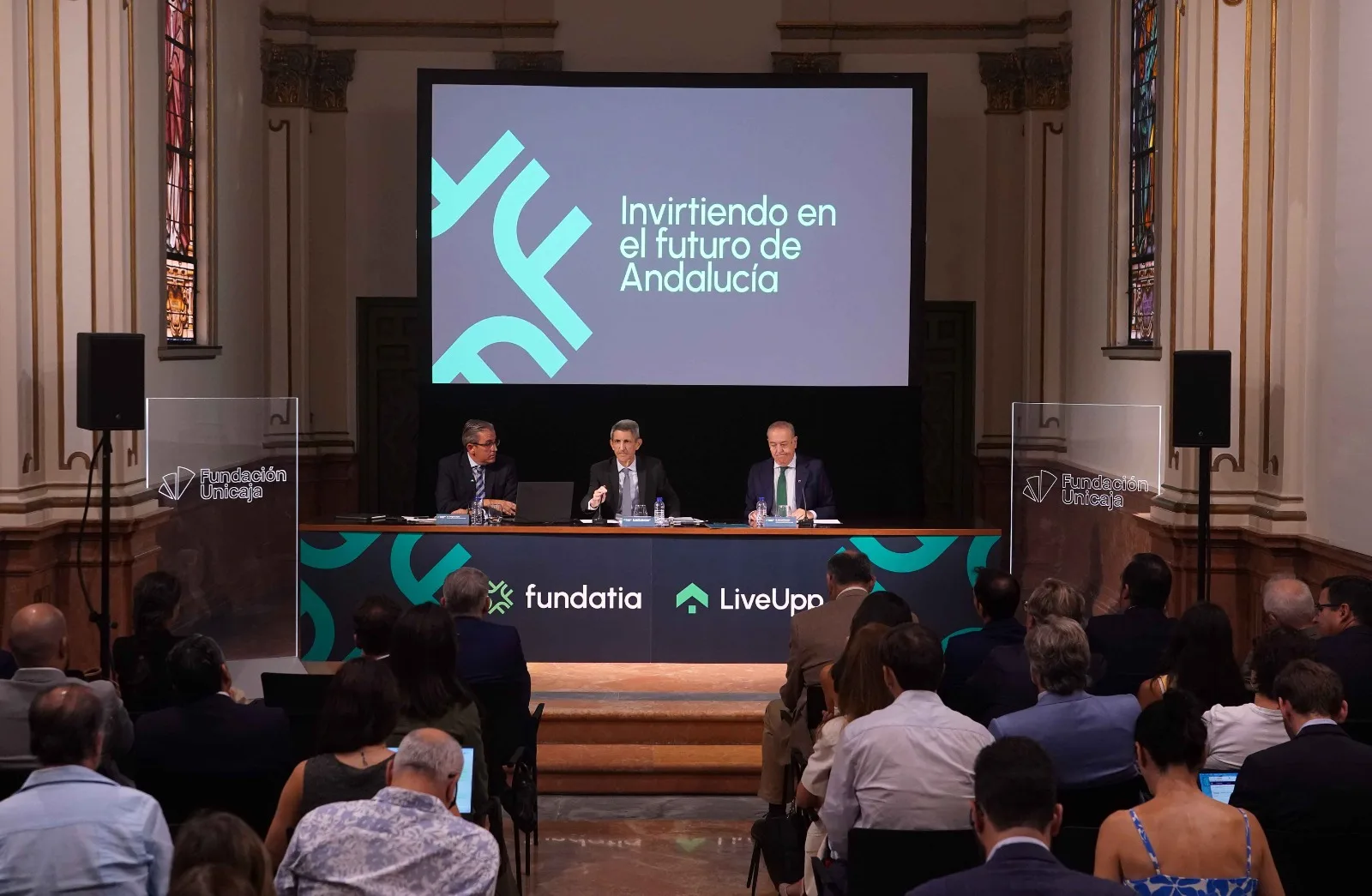 Fundación Unicaja holding