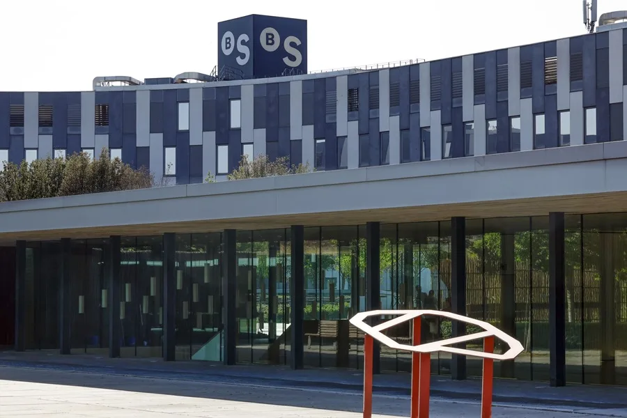 Vista de las oficinas centrales del Banc Sabadell en Sant Cugat (Barcelona).
