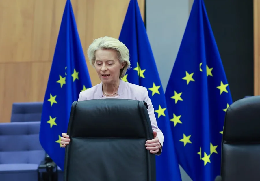 la presidenta de la CE, Ursula von der Leyen.