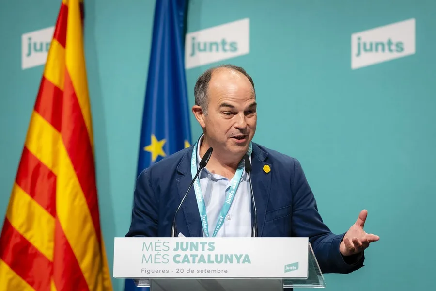 El secretario general de JxCat, Jordi Turull, interviene ante el Consell Nacional del partido reunido en Figueres (Girona) este sábado.