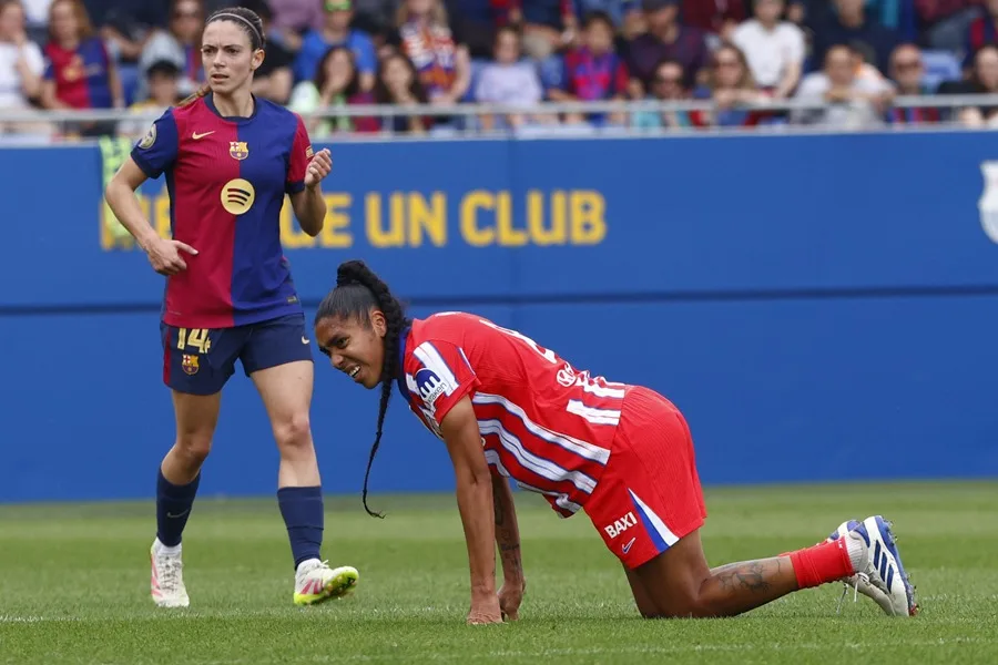 Imagen de un partido de la Liga F entre Fc Barcelona y el Atlético de Madrid