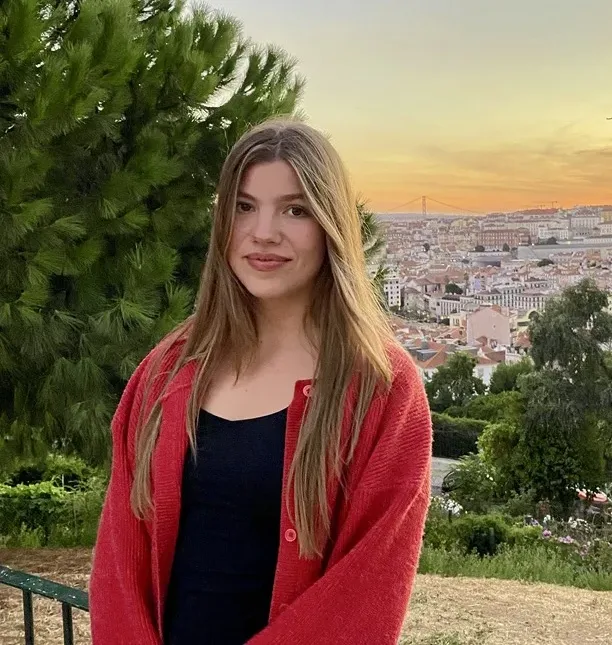 La Casa del Rey ha distribuido este lunes varias fotografías de la infanta Sofía en Lisboa, donde estudia el primer curso de Ciencias Políticas y Relaciones Internacionales.